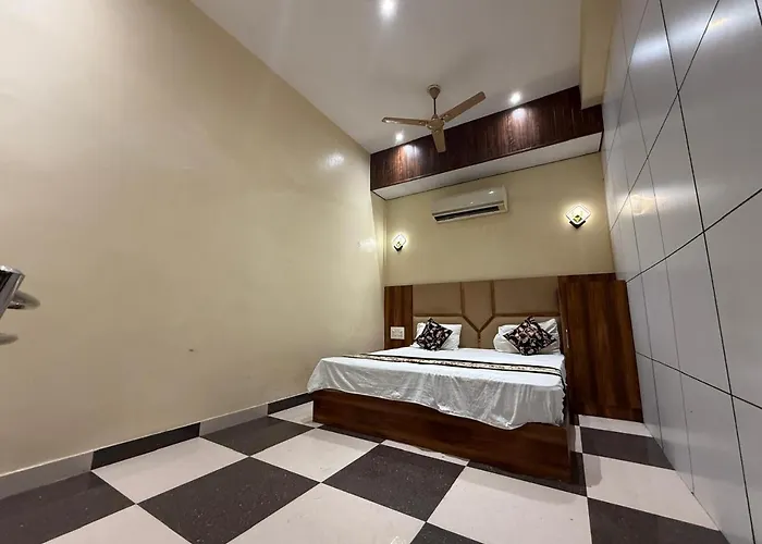 Hotel Kamla Palace Agra 