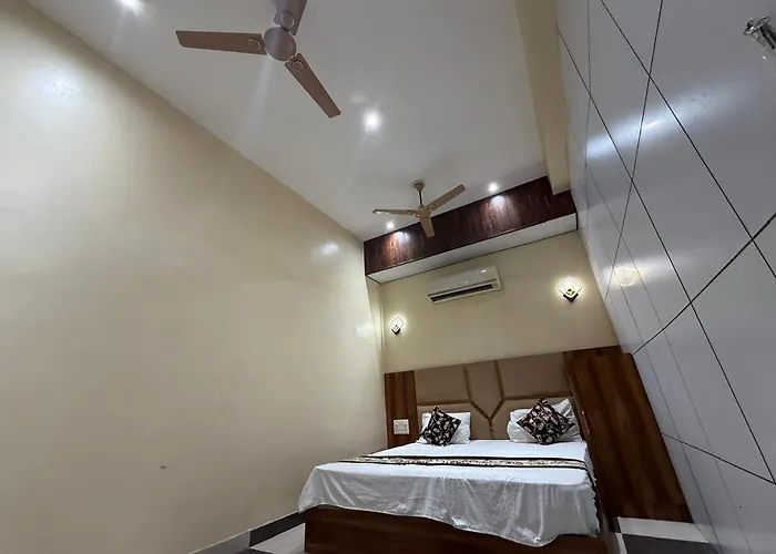 Hotel Kamla Palace Agra 