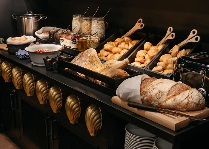 Ruby Lucy Hotel London By Ihg