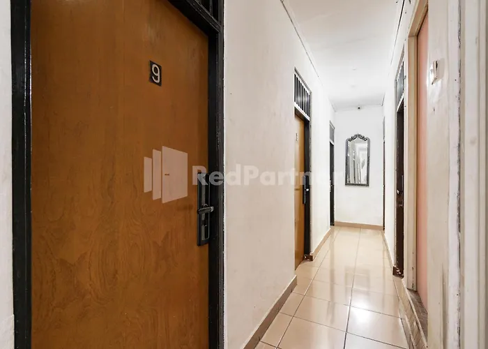 Danysa Guest House Jakarta Redpartner