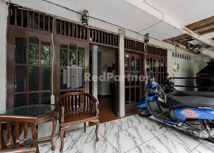 Danysa Guest House Jakarta Redpartner