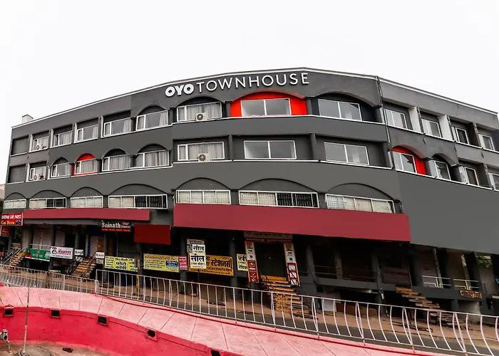 Super Townhouse Gandhi Hall Indore