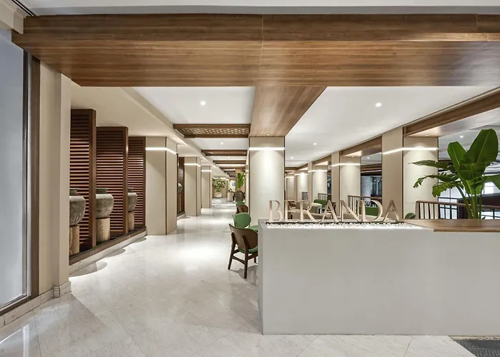 Crowne Plaza Jakarta Residences, an IHG Hotel