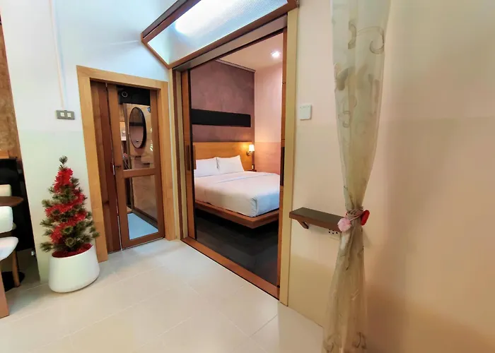 Cafe'@Luv22 Hotel Phuket