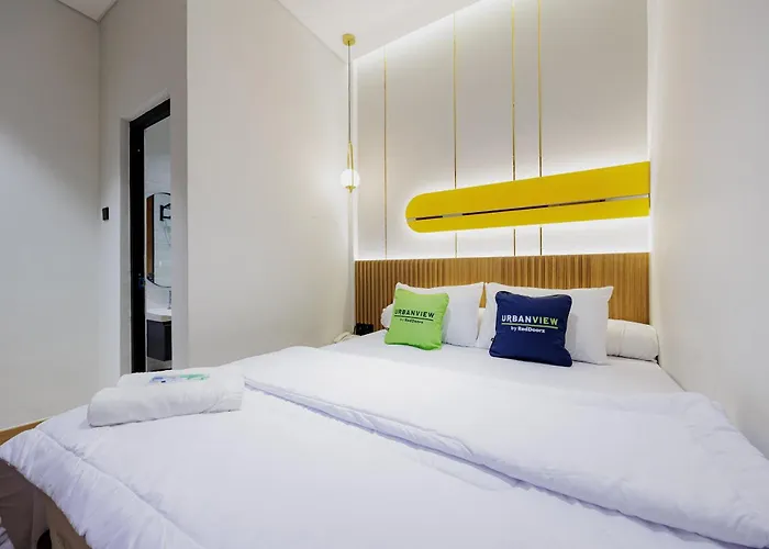 Urbanview Hotel Yampi Jakarta