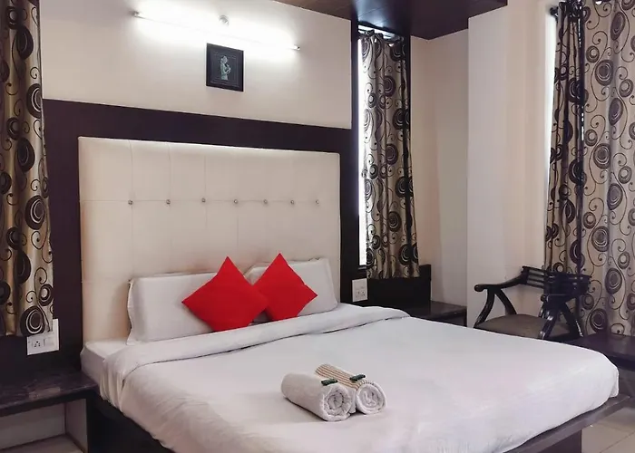 Mcleod Ganj Best Hotel Royal India #Cheapest Hotel #Mountain View# Near Dalai Lama Temple 100M Dharamshala