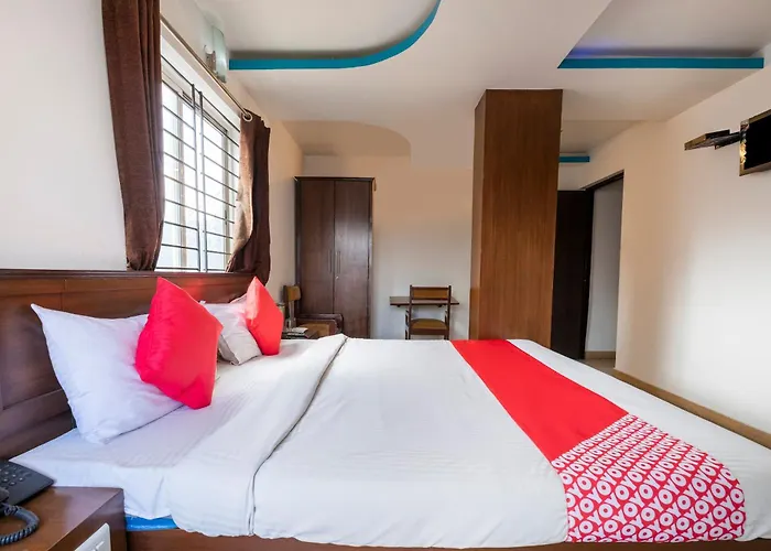 Hotel O The Red Velvet Opposite Novel Office Marathahalli Bridge Bangalore