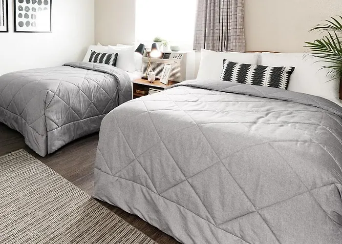 Intown Suites Extended Stay Phoenix Az - West