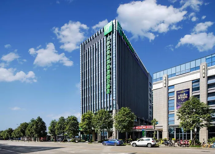 Holiday Inn Express Chengdu Wuhou New City By Ihg