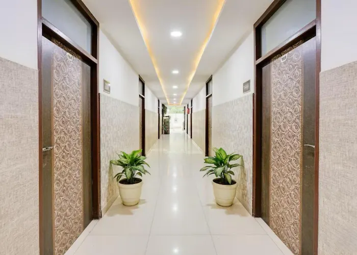 Fabhotel Golden Stone Ghaziabad