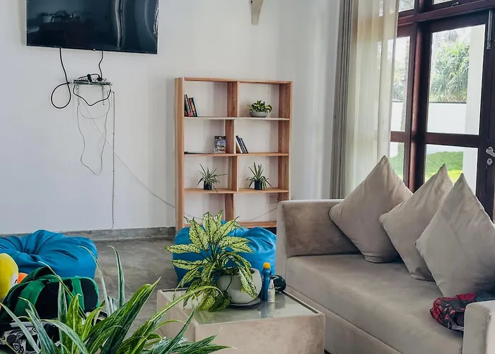 360 Surf Weligama Bay Hotel