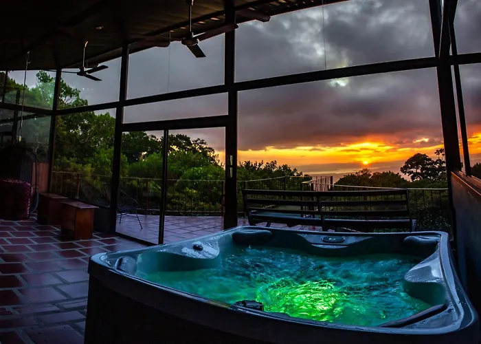 Sunset Vista Lodge,Monteverde,Costa Rica.