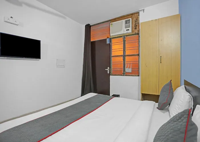 Hotel O Sky View Residency Delhi 