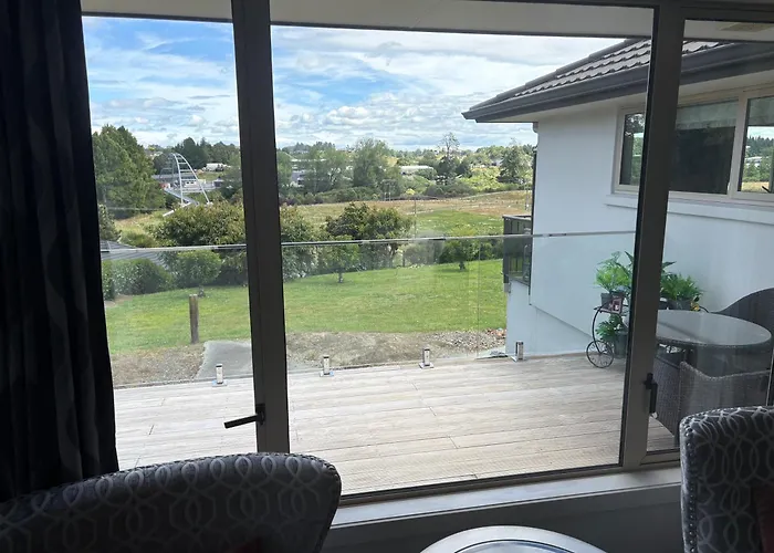 Cambridge Te Awa Rivertrail Bnb