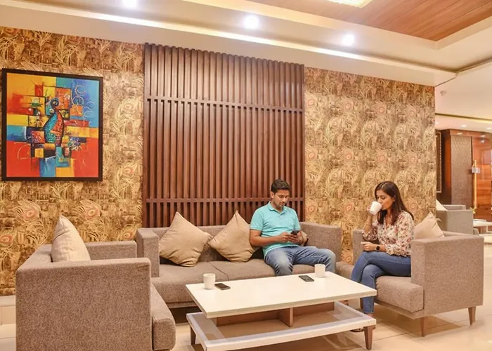 Fabhotel Prime Om Palace Bhopal