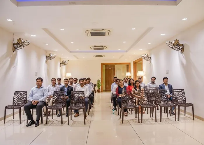 Fabhotel Prime Om Palace Bhopal