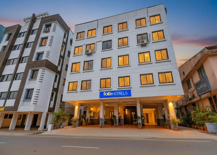 Fabhotel White House Pune