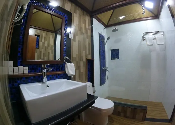 Shark Lounge Hotel Fuvahmulah
