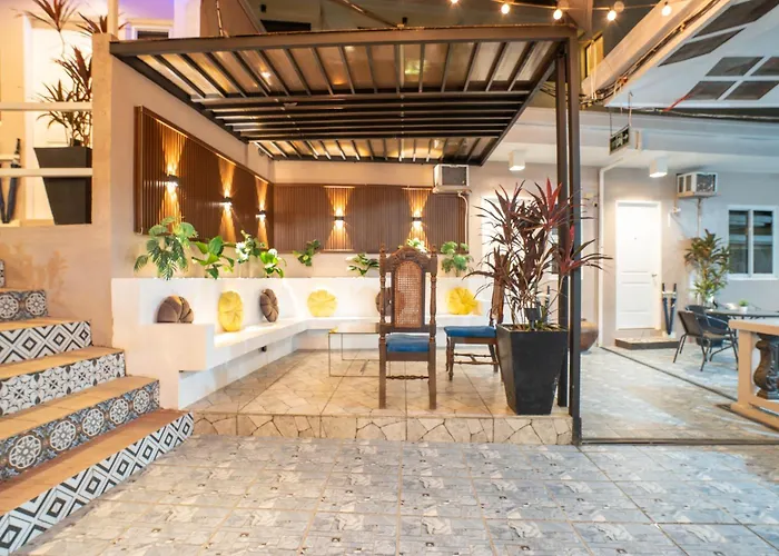 Prim Travellers Inn Coron