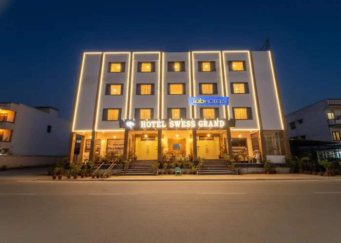 Fabhotel Swess Grand Agra 