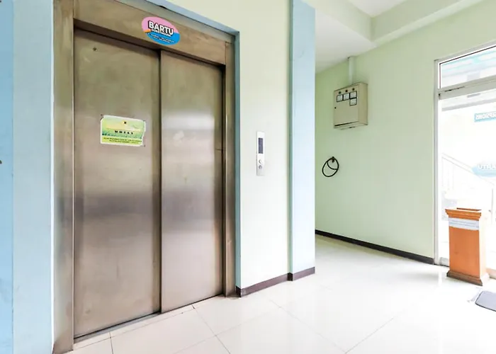 Urbanview Hotel Bartu Moh Toha Bandung By Reddoorz