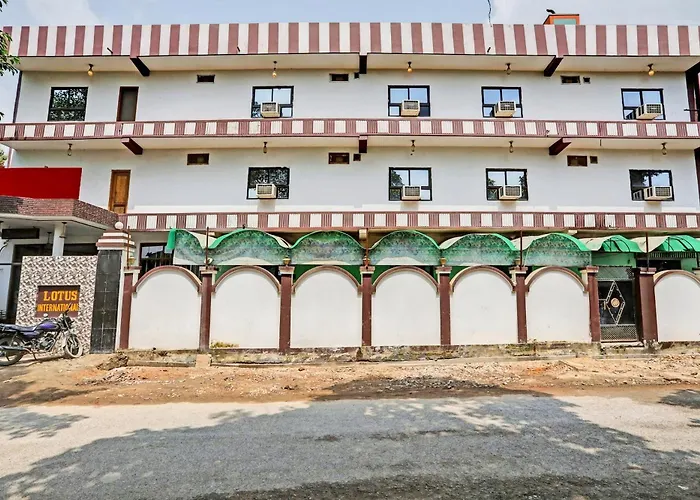 Hotel O Lotus Inn Varanasi