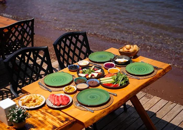 Marimare Beach & Bungalow Marmaris
