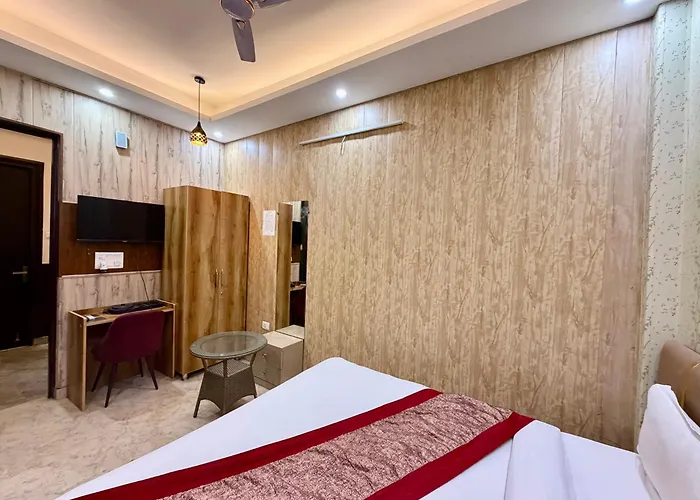 Crescent Inn Greater Noida