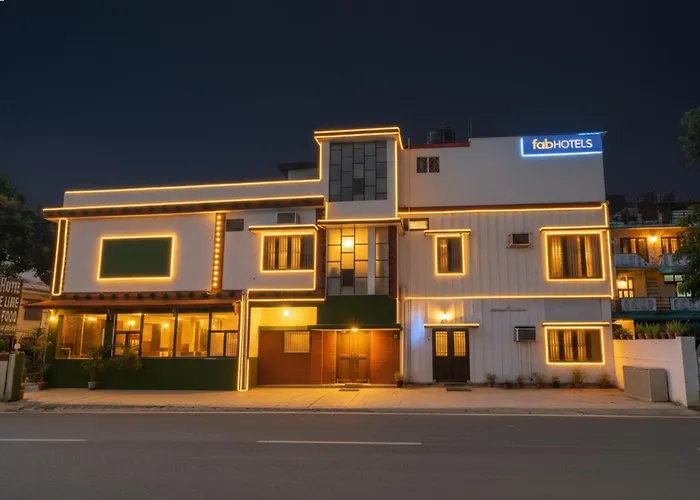 Fabhotel Limewood Dehradun