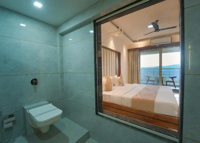 Strawberry King Resort Mahabaleshwar