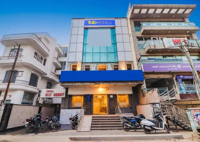 Fabhotel Rayplus Delhi 