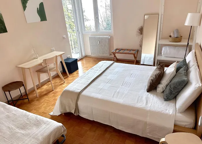 Casa Ling -AC - parking-2Bathrooms Como