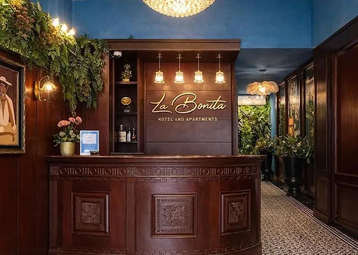 La Bonita Hotel And Apartments TP. Hồ Chí Minh