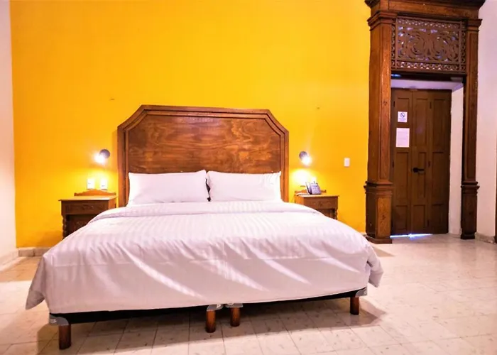 Hotel Real Toledo By Kavia Merida