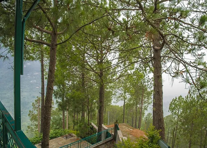 The Cloud Berry: Serviced Villa with Private Balcony and Bonfire in Kasauli