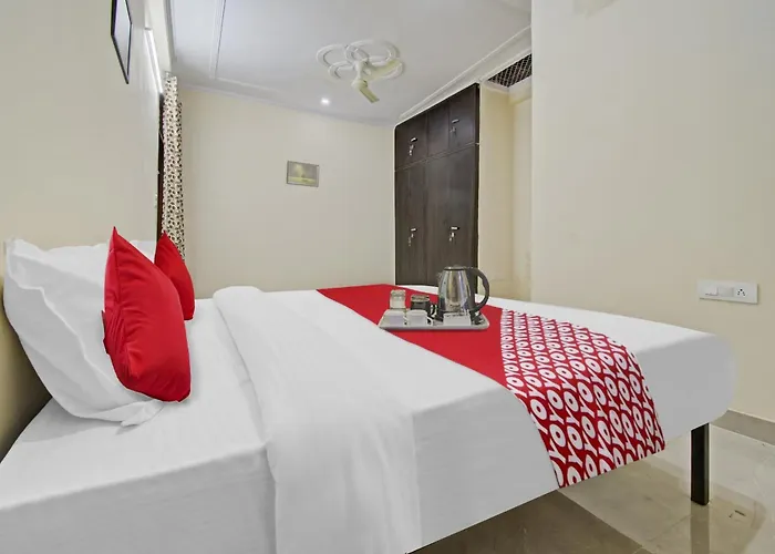 Hotel O Green Apple Jaipur