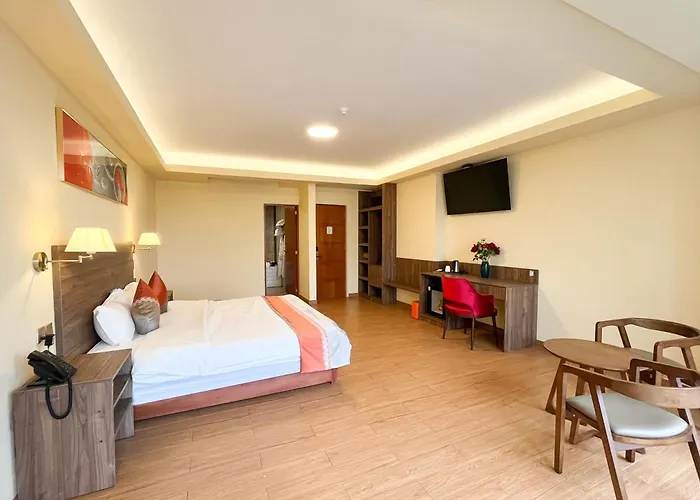 Sm Hotel Plus Lima