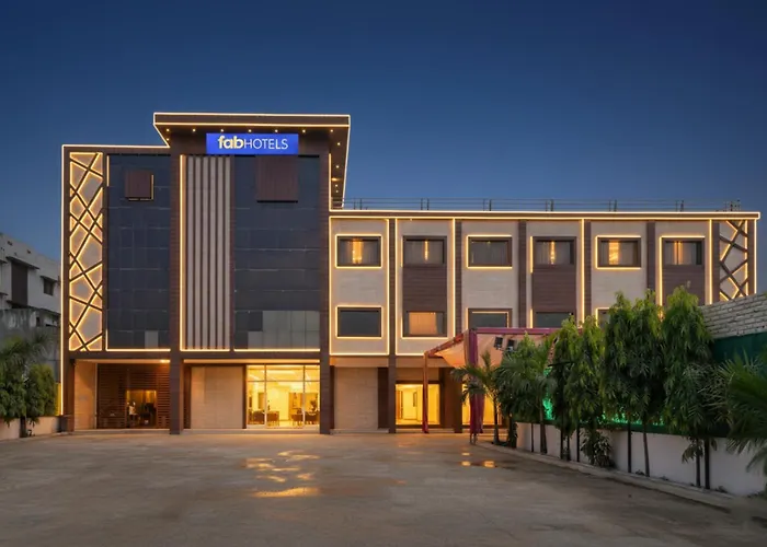 Fabhotel Palm Bliss Kanpur