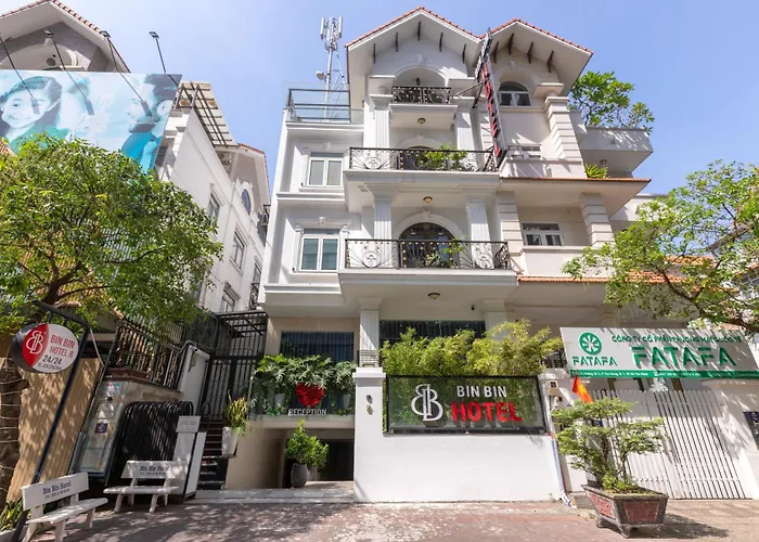 Bin Bin Hotel 8 - Near Sunrise City TP. Hồ Chí Minh