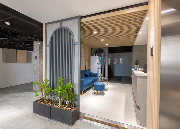 Bin Bin Hotel 8 - Near Sunrise City TP. Hồ Chí Minh