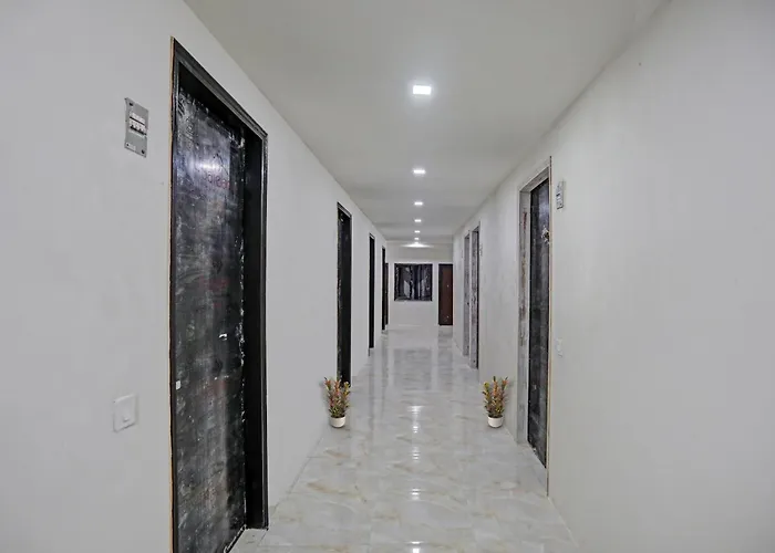 Super Townhouse The Arrow Near Lotus Temple Hotel New Delhi