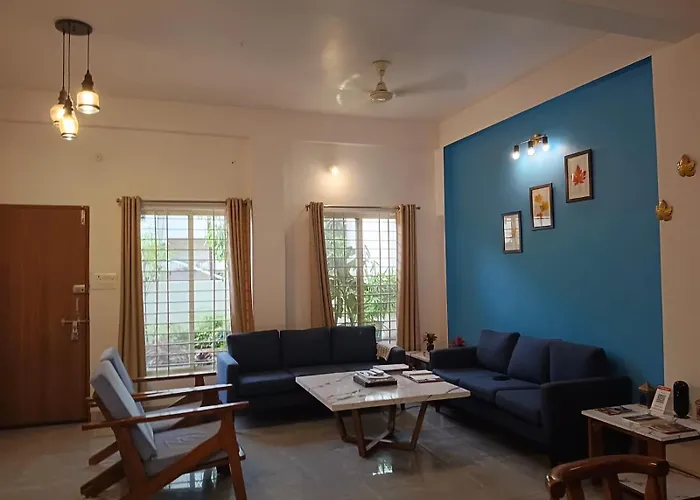 The Autumn Leaves Bhopal Bed & Breakfast