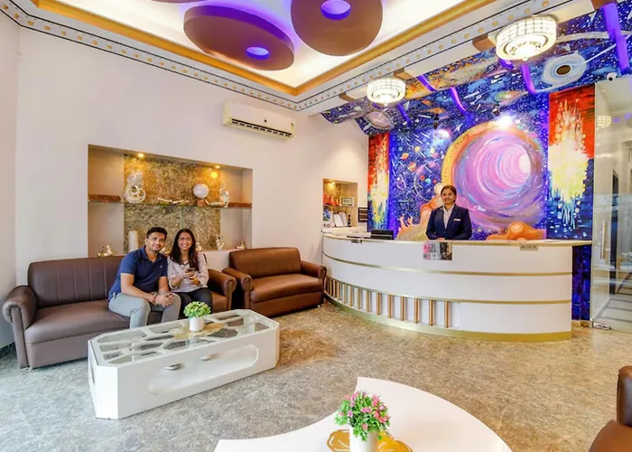 Fabhotel Prime Rockstar Suites - Nr Park Circus 7 Point Kolkata
