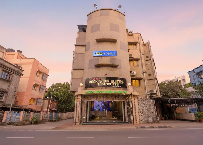 Fabhotel Prime Rockstar Suites - Nr Park Circus 7 Point Kolkata