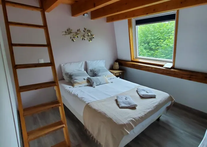 Camping Hôtel Les Airelles Montagne Ardéchoise Saint-Cirgues-en-Montagne