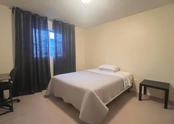 Private Rooms In A 3 Bedroom Guest House Close To Londonderry Mall 1 Person Per Room No Couples For Men Only Edmonton