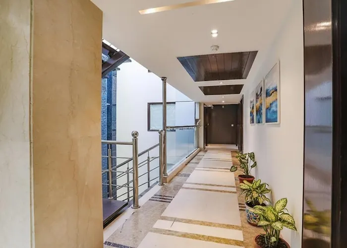 Fabhotel Grand Stay New Delhi
