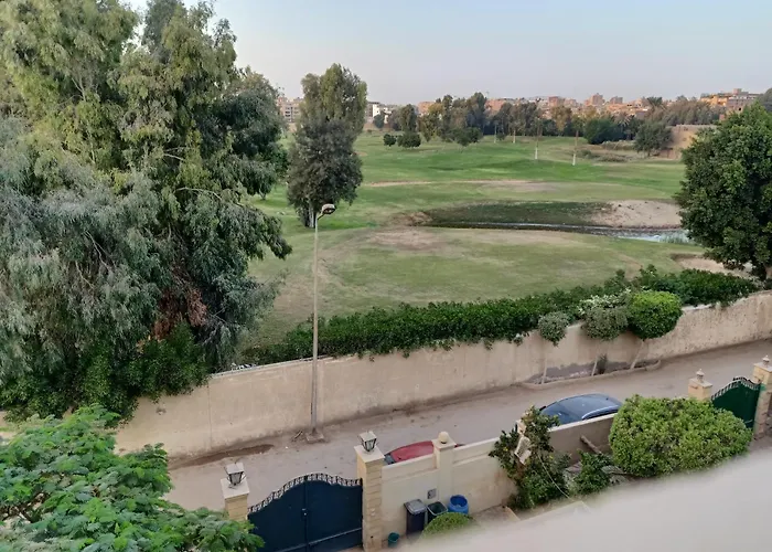 Crystal Pyramid Inn Cairo