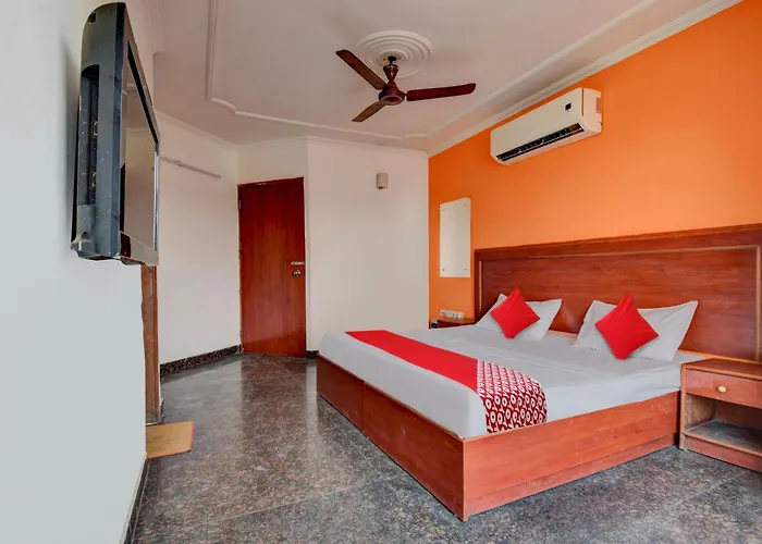 Hotel O B & B Vasant New Delhi
