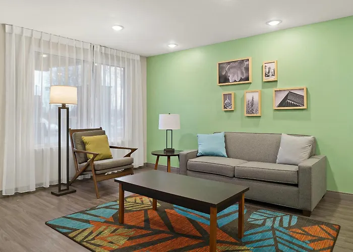 Woodspring Suites East Lansing - University Area